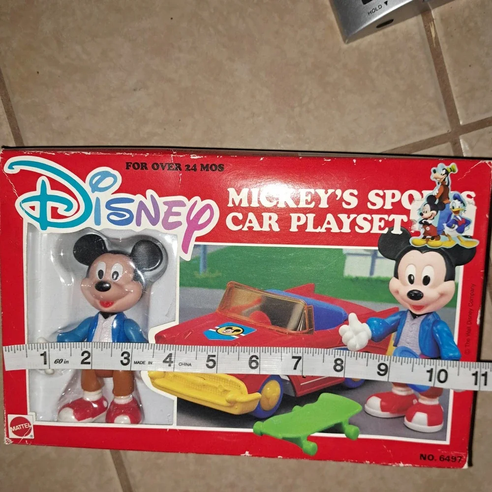RARE VINTAGE COLLECTIBLE SEALED Mattel Mickey Sportscar Playset No 6497
